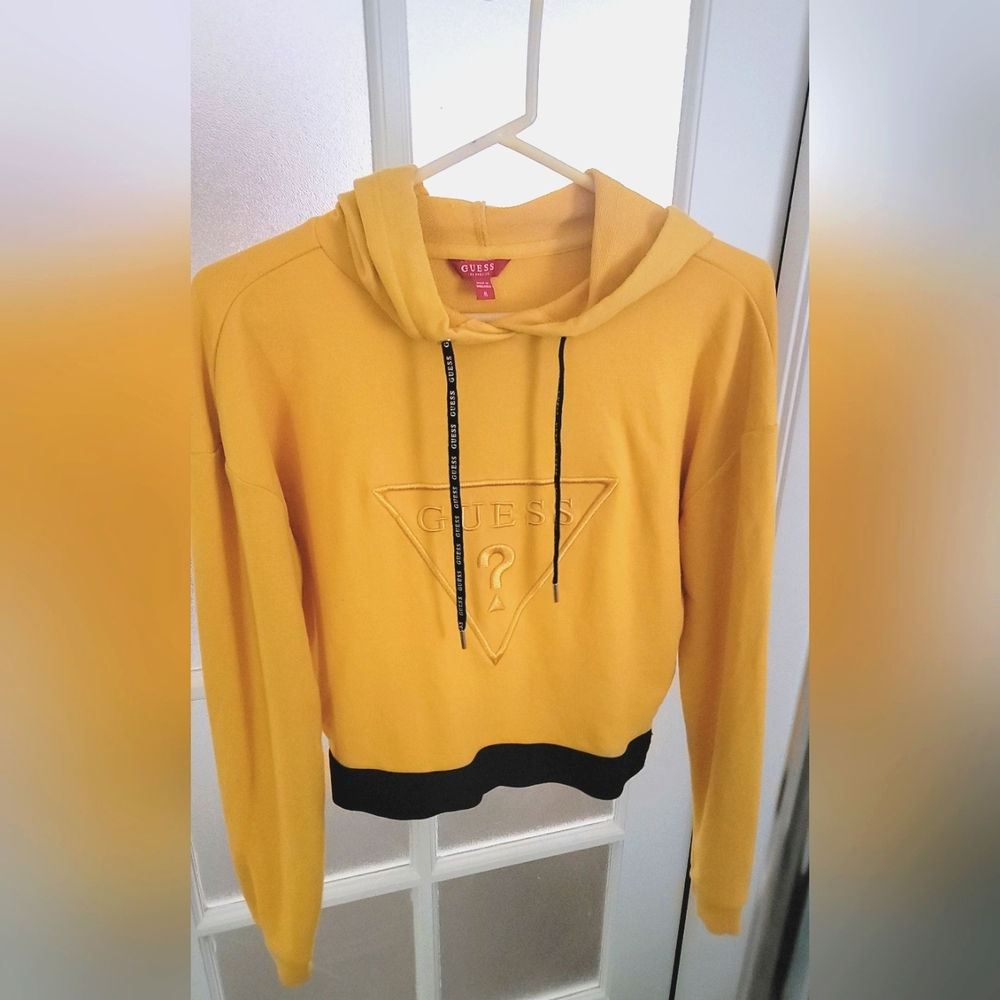 Guess Yellow and Black Graphic Crop Hoodie